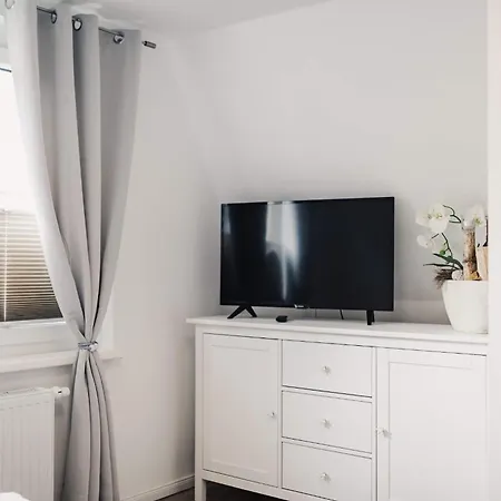 Apartment Schwalbennest Zingst